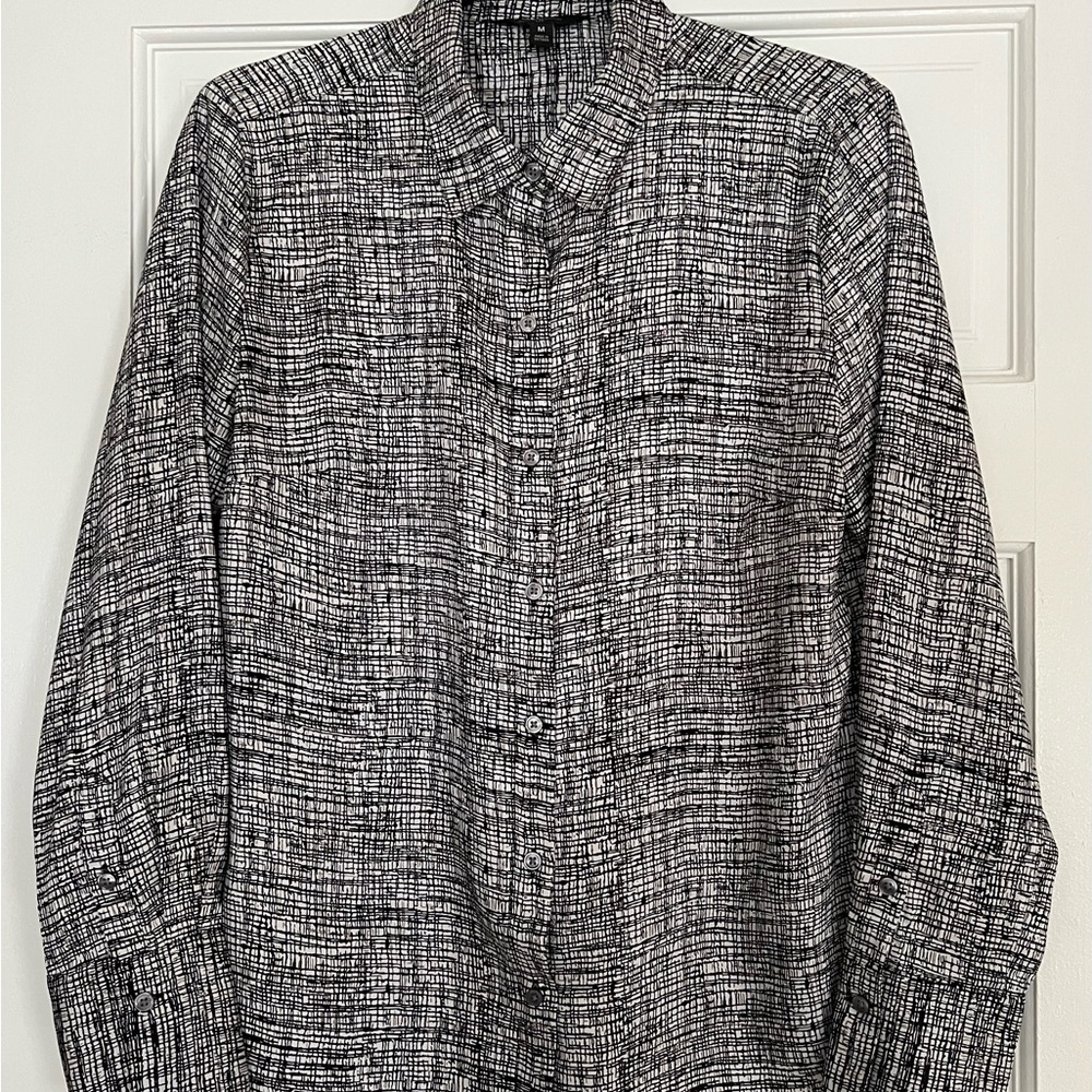 Banana Republic Black and White Blouse